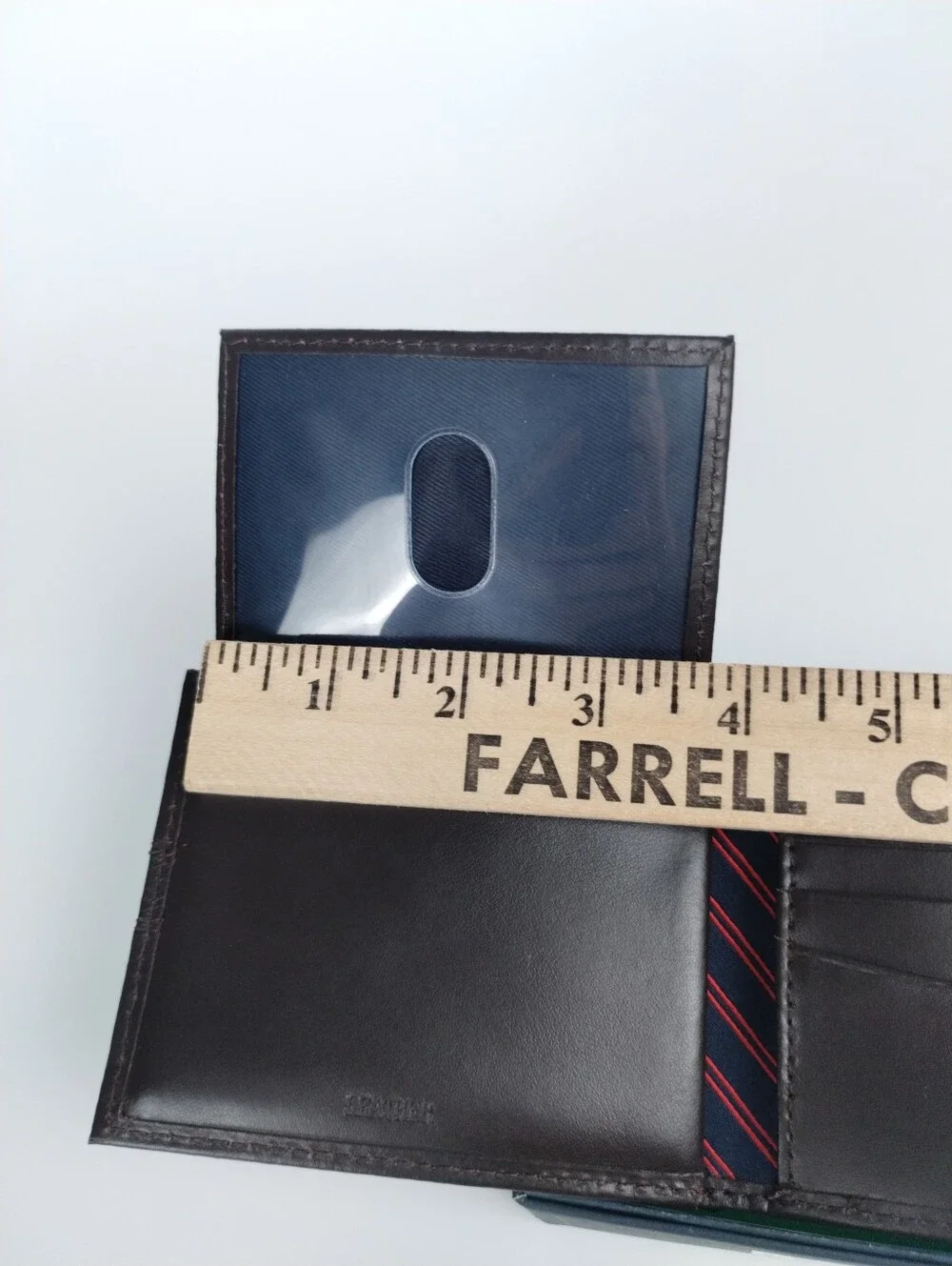 Tommy Hilfiger Mens Genuine Leather Passcase Wallet Ranger Bifold Brown